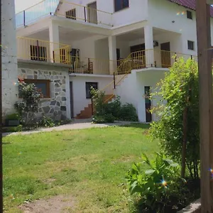 https://bujtina-kometa.albaniahotels.org